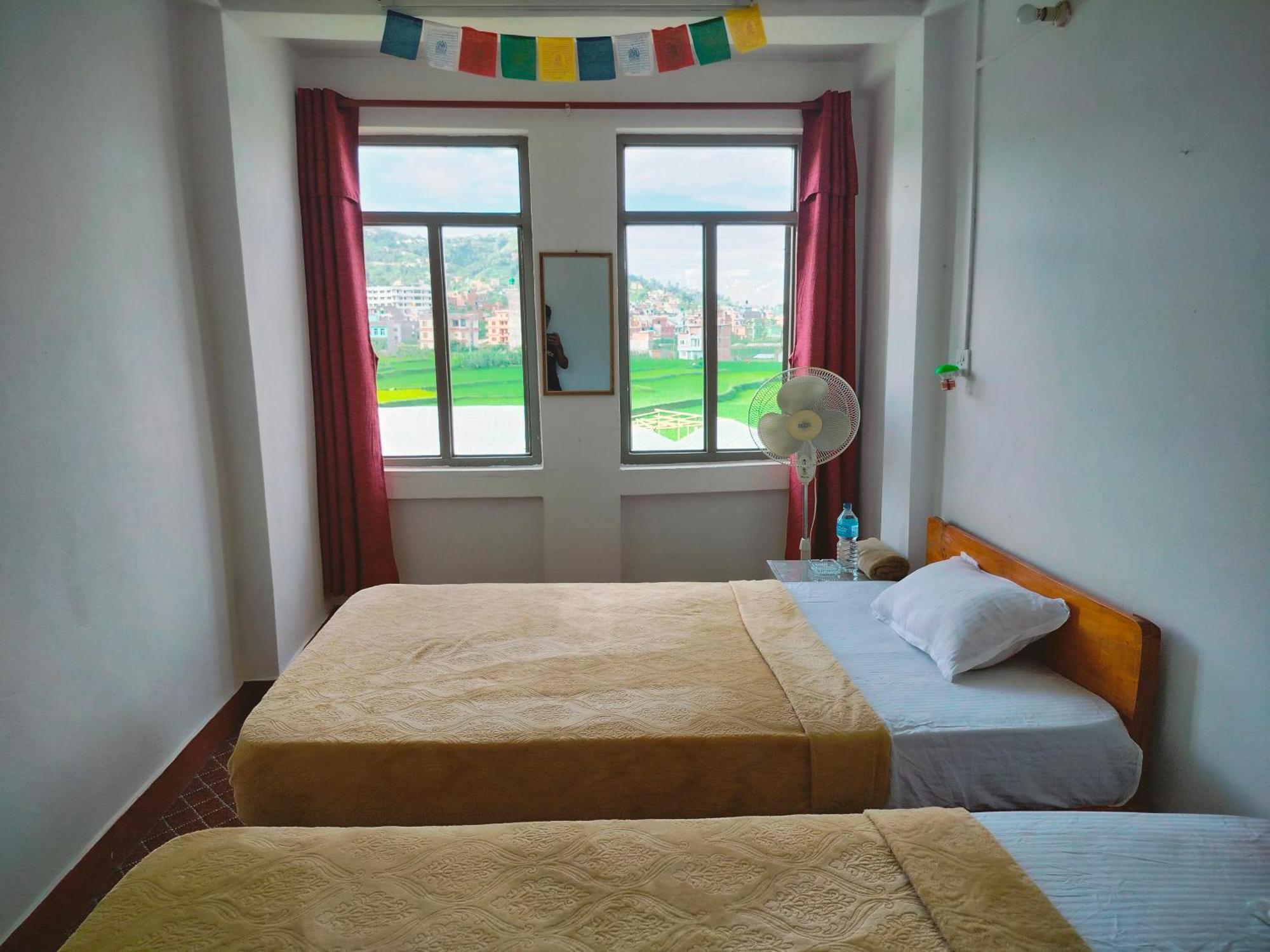 Community Holiday Inn Panauti ภายนอก รูปภาพ