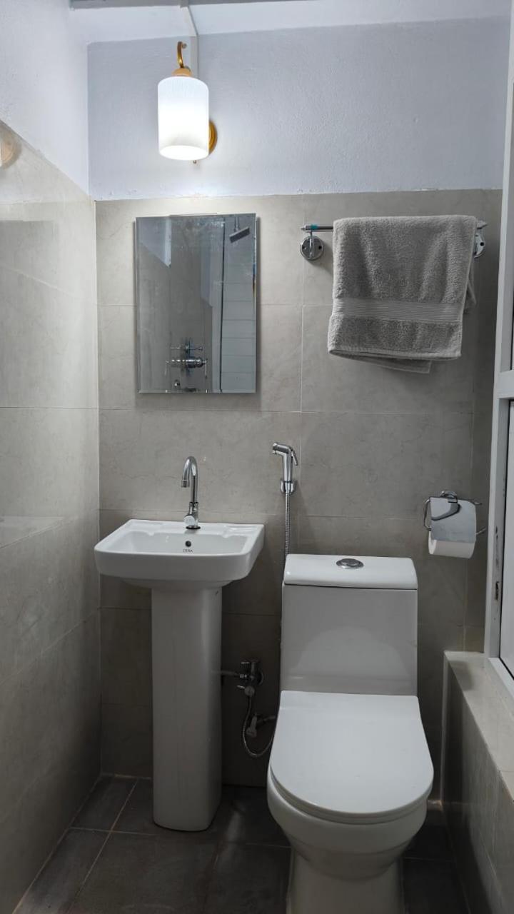Community Holiday Inn Panauti ภายนอก รูปภาพ